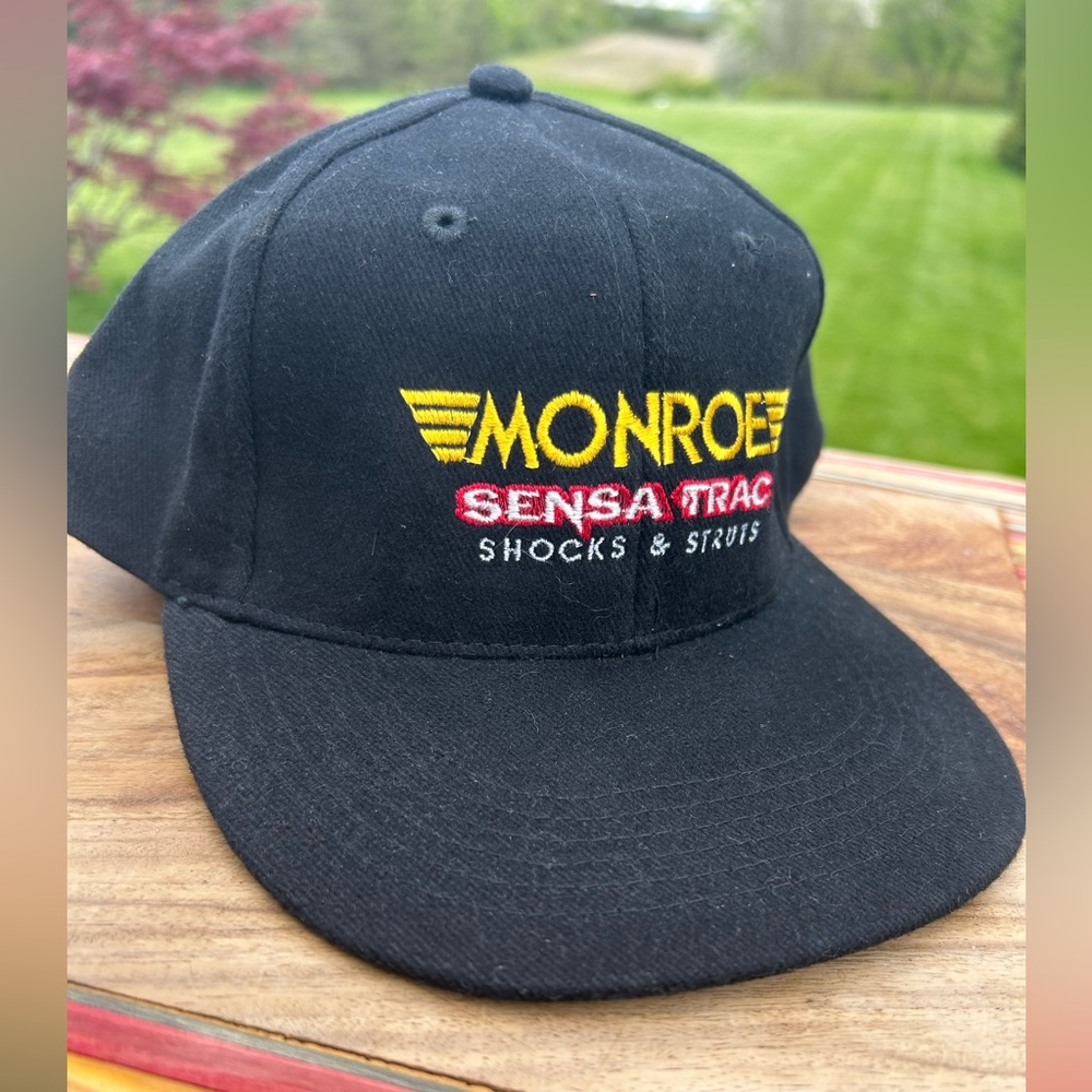 MONROE  Sensa-Trac Shocks Struts Black Hat